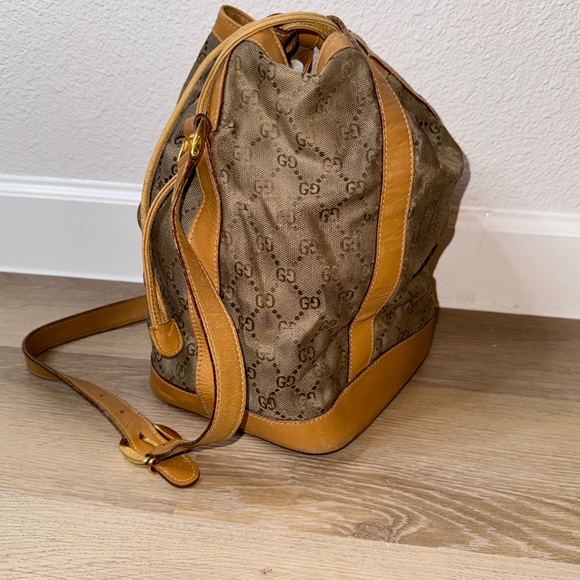 GUCCI VINTAGE CROSSBODY BUCKET BAG GG MONOGRAM - Picture 3 of 15